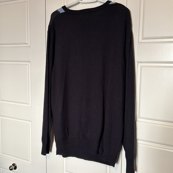 Soft and comfy knit sweater - Picture 4 of 5
